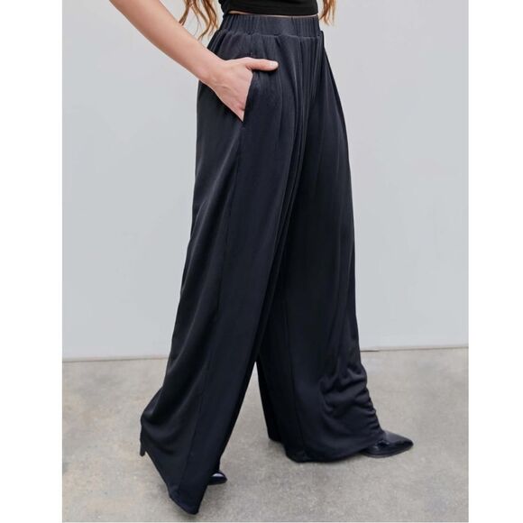 Black CIDER Solid Elastic Waist Pocket Wide Leg Pants Curve & Plus 1X - Picture 4 of 9